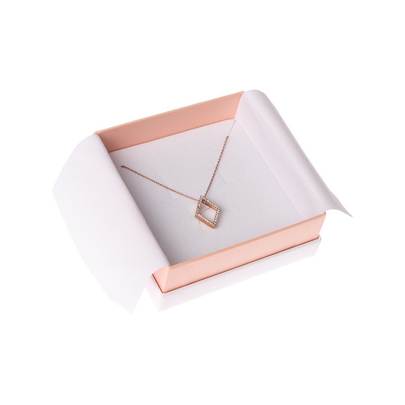 Caja de cartón blanca y rosa para colgante o conjunto de joyería, bisutería y joyas 87x87x38 Mm SA-81-RS Caja de cartón blanca y rosa para colgante o conjunto de joyería, bisutería y joyas 87x87x38 Mm SA-81-RS