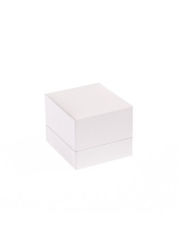 White leatherette case for ring 47x52x40 mm. FR-2-SB
